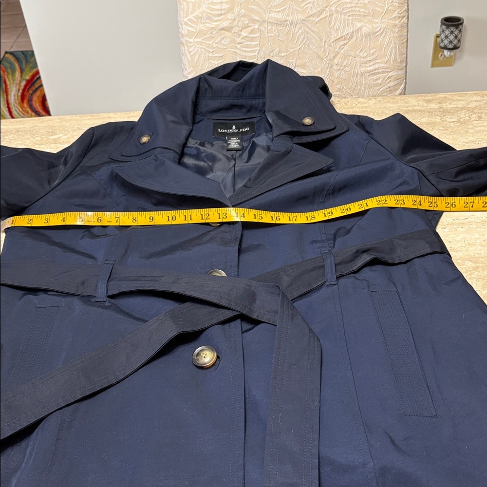 NWOT Navy London Fog light weight Trench Coat with detachable hood, no flaws. - Picture 12 of 16